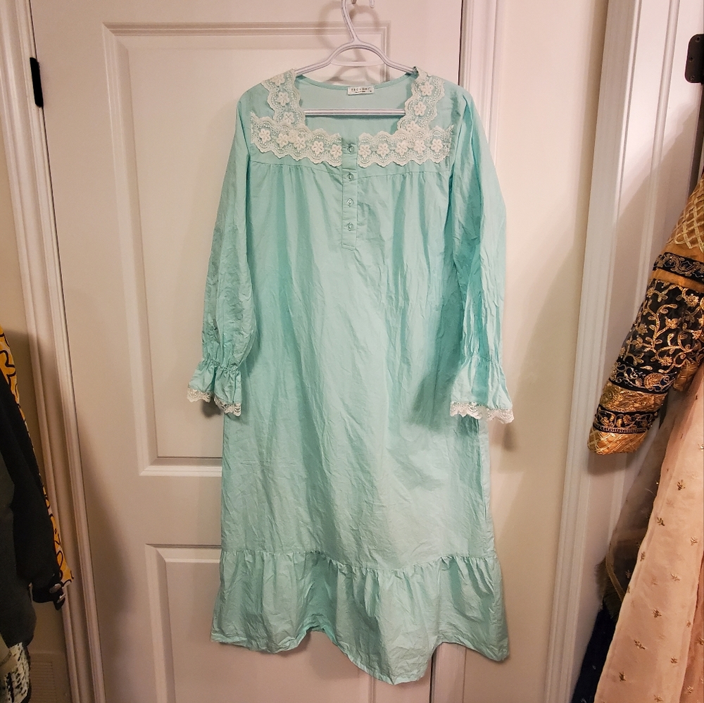 Vintage Inspired Teal Nightgown